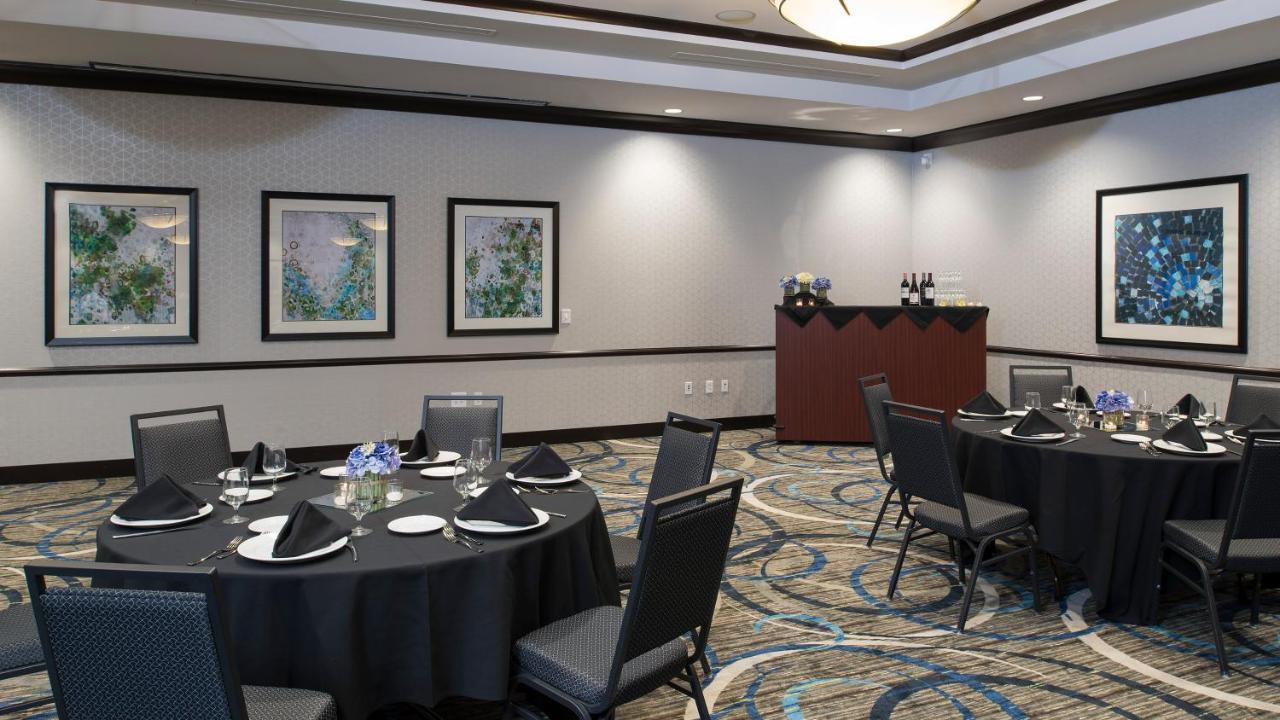Holiday Inn Indianapolis Airport By Ihg Exterior foto