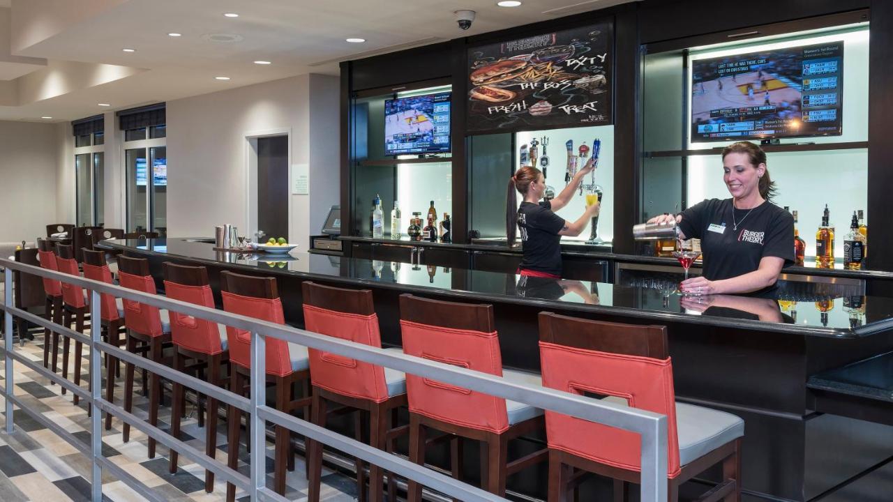 Holiday Inn Indianapolis Airport By Ihg Exterior foto